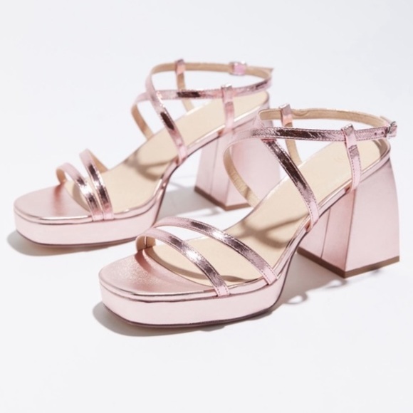 🌿NWT UO Y2K Platform Retro Block Strappy Heels Size 10 in Box - Picture 12 of 12